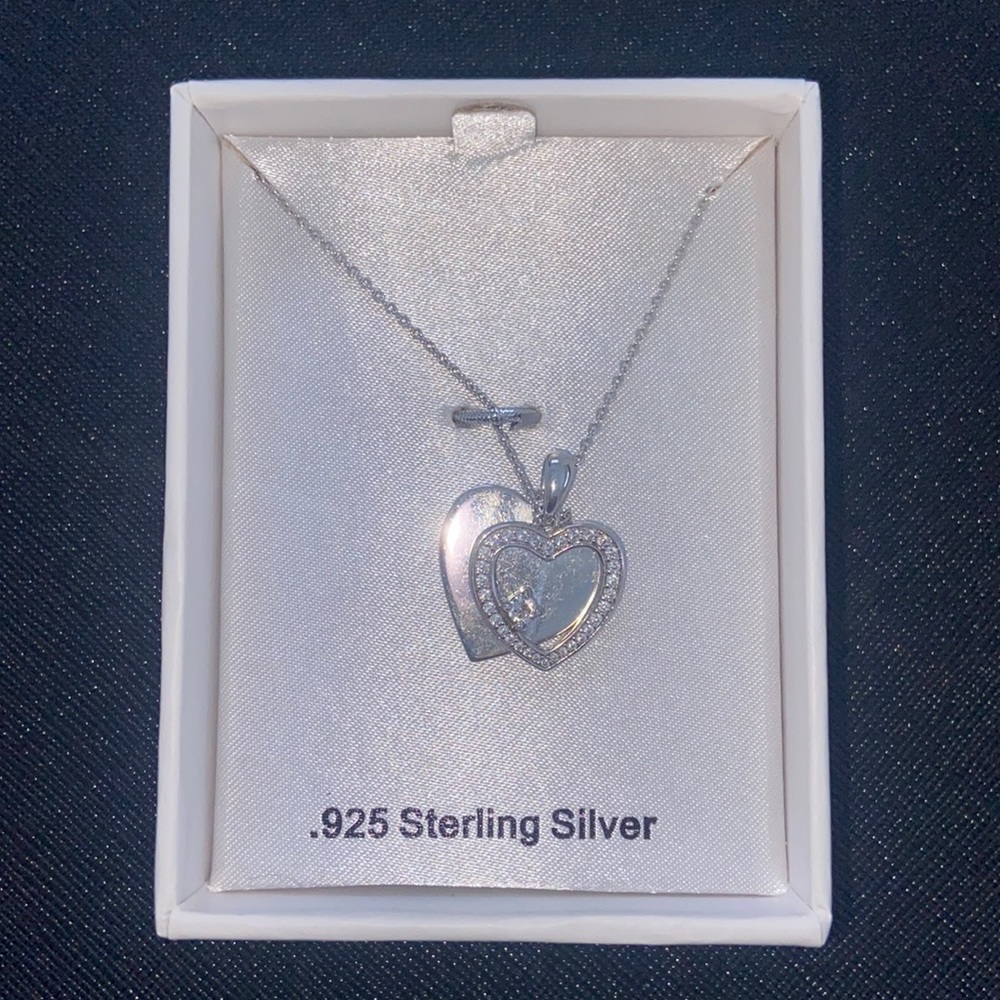 Brand new never worn heart necklace from Things Remembered